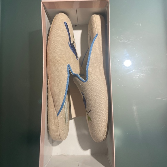 Embroidered Bird Canvas Shoes - Picture 6 of 9